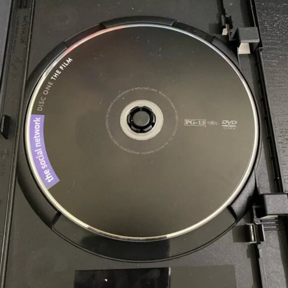 🔴2/$10 SALE🔴 The Social Network Movie DVD - Picture 2 of 2